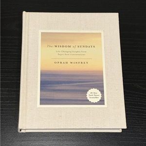 Oprah Winfrey - The Wisdom of Sundays Book